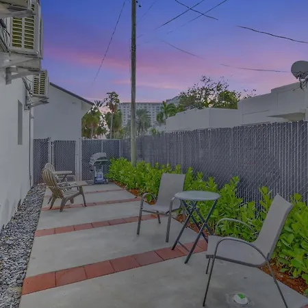 2 Condo Combo Walk To Beach Off Las Olas 2Ab
